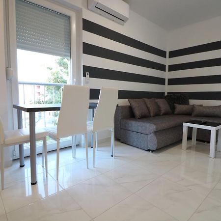Sneky Apartment Pula Bagian luar foto