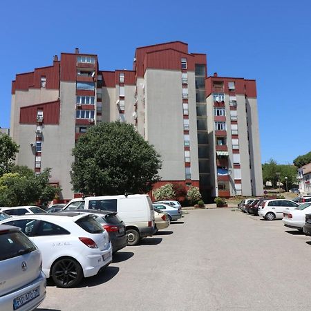 Sneky Apartment Pula Bagian luar foto