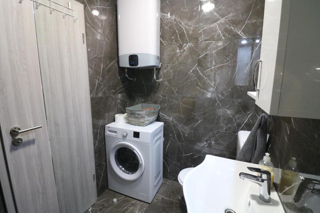 Sneky Apartment Pula Bagian luar foto