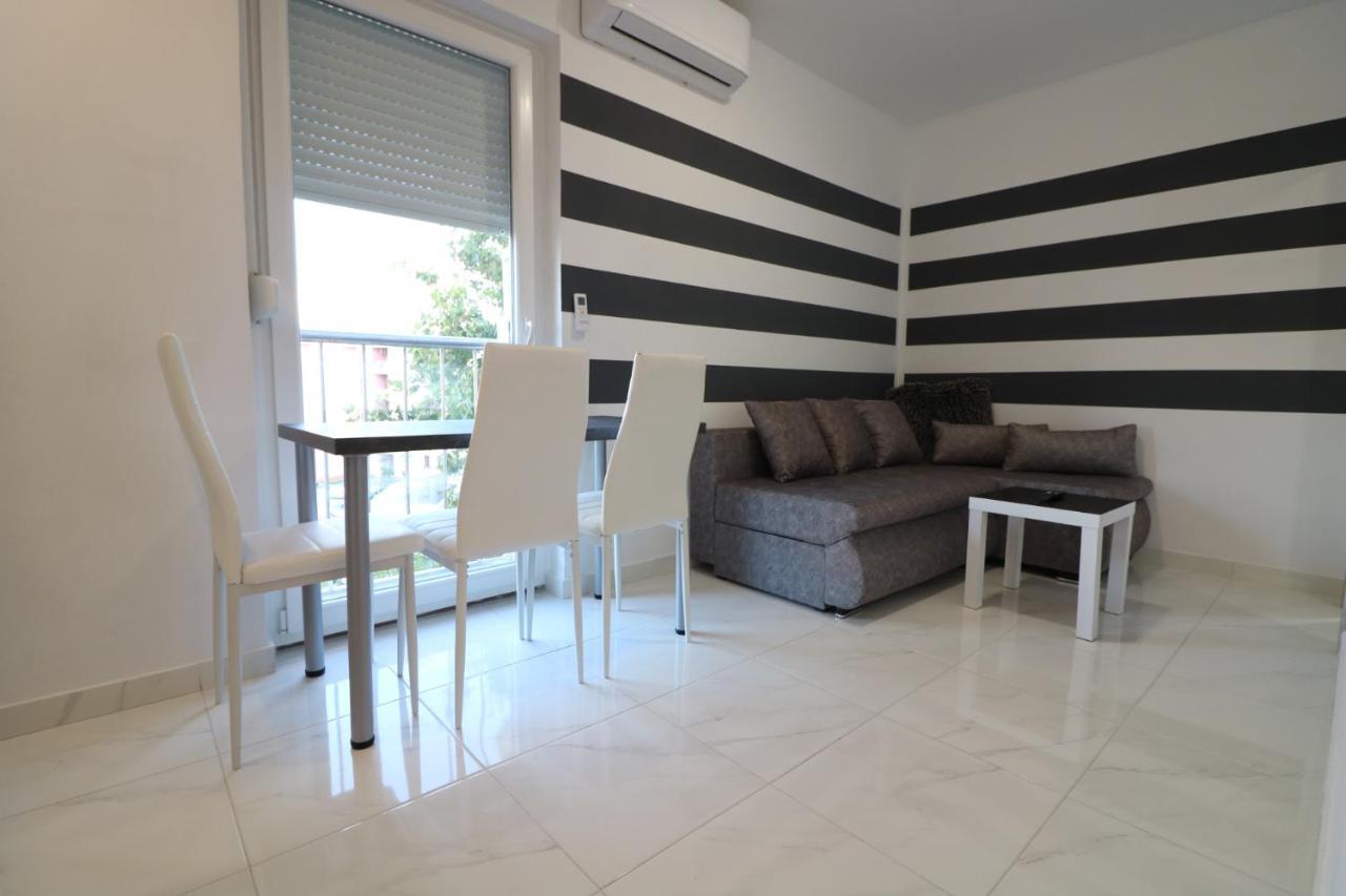 Sneky Apartment Pula Bagian luar foto