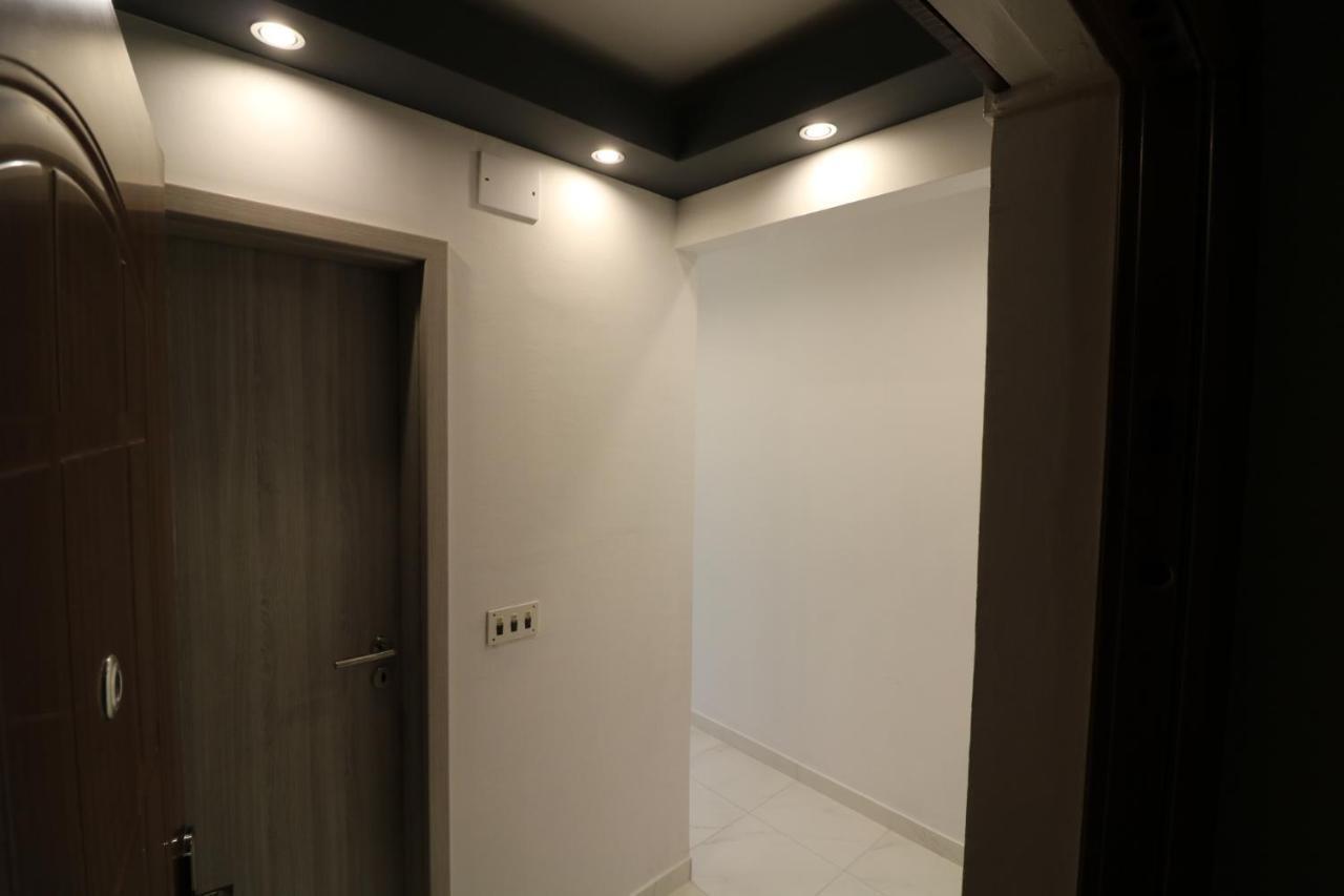 Sneky Apartment Pula Bagian luar foto