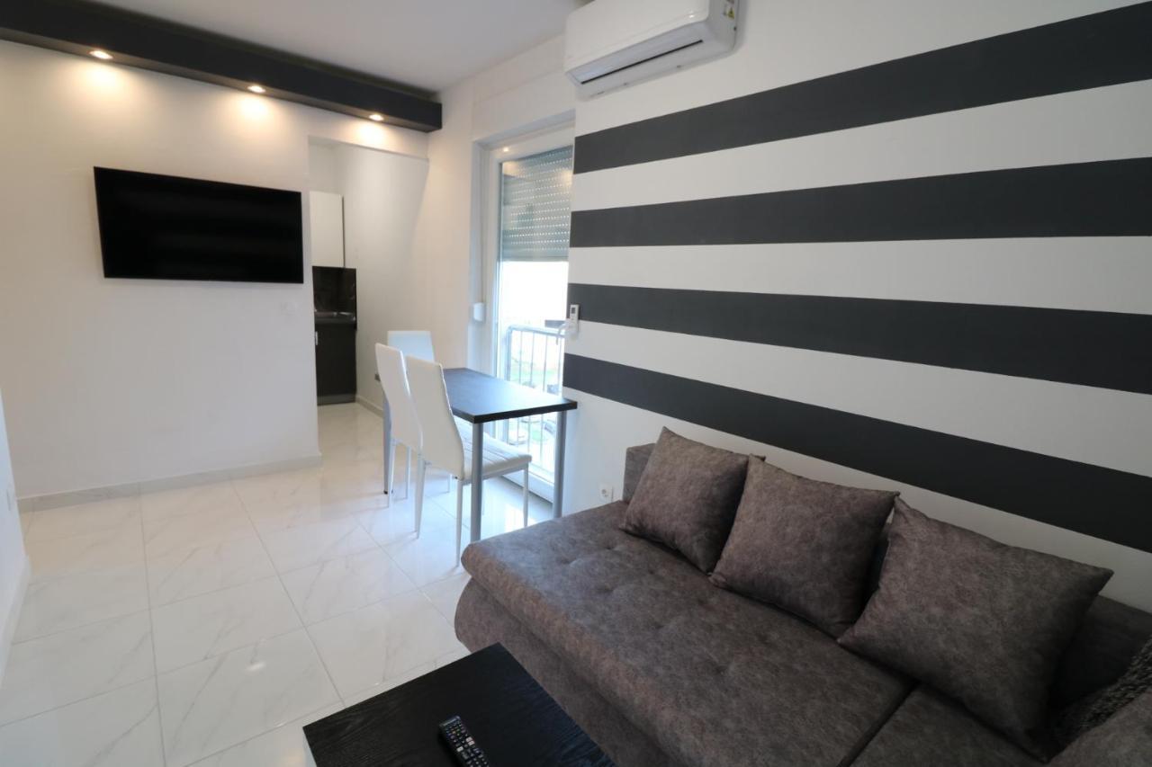 Sneky Apartment Pula Bagian luar foto