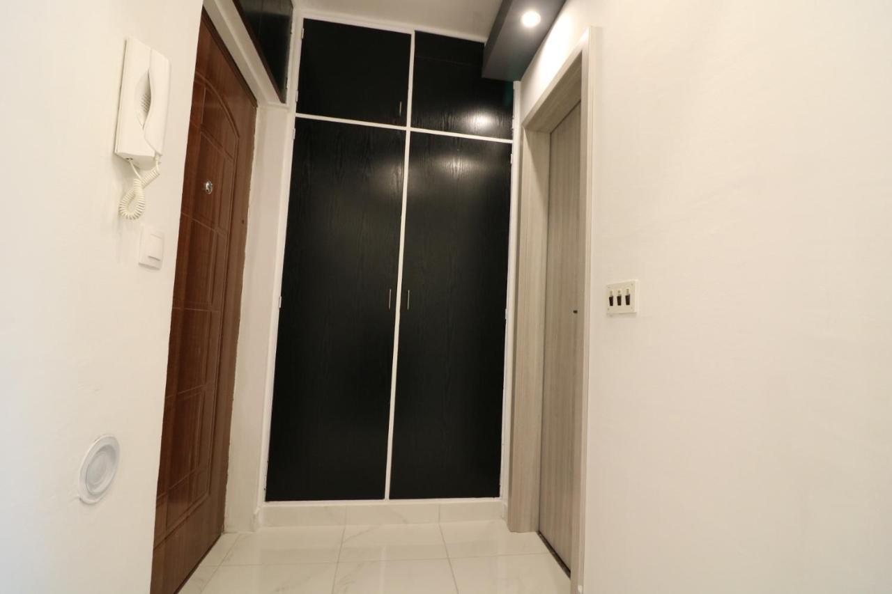 Sneky Apartment Pula Bagian luar foto